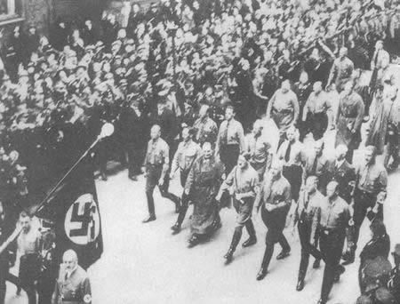 希特勒发动“啤酒店庆祝”
