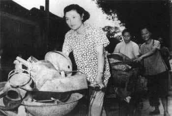 庆祝中央提出“全国大跃进”的口号