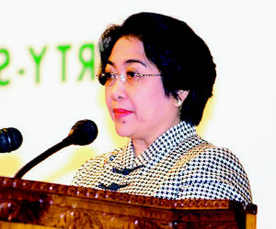 梅加瓦蒂成为印度尼西亚第一位女总统